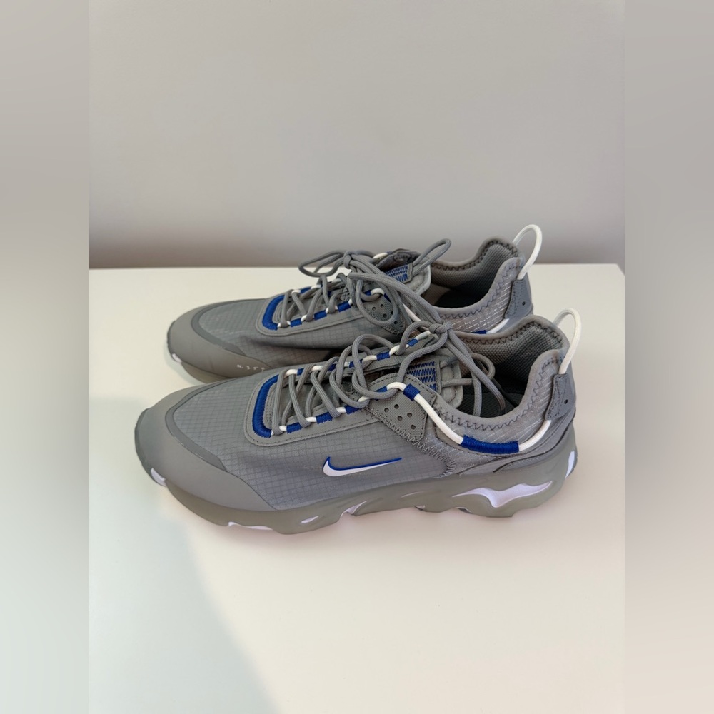 Nike React Live ‘Light Smoke Grey Hyper Royal’